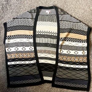 Short Sleeve Cardigan With Side Slits